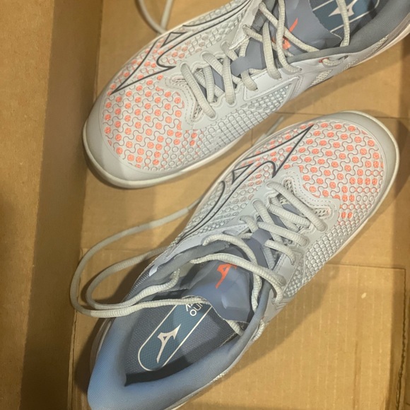 Mizuno court shoes - Picture 7 of 9